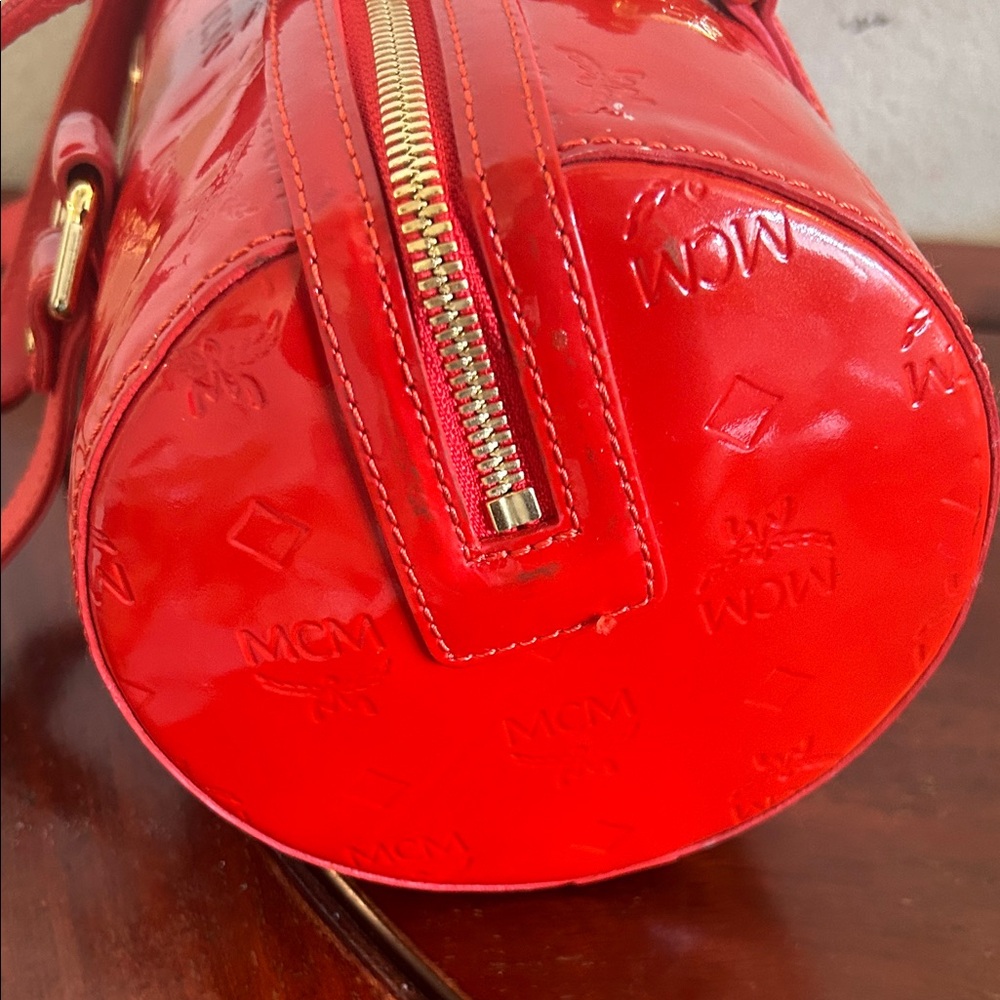 MCM Glossy Red Patent Barrel Bag - Picture 5 of 12